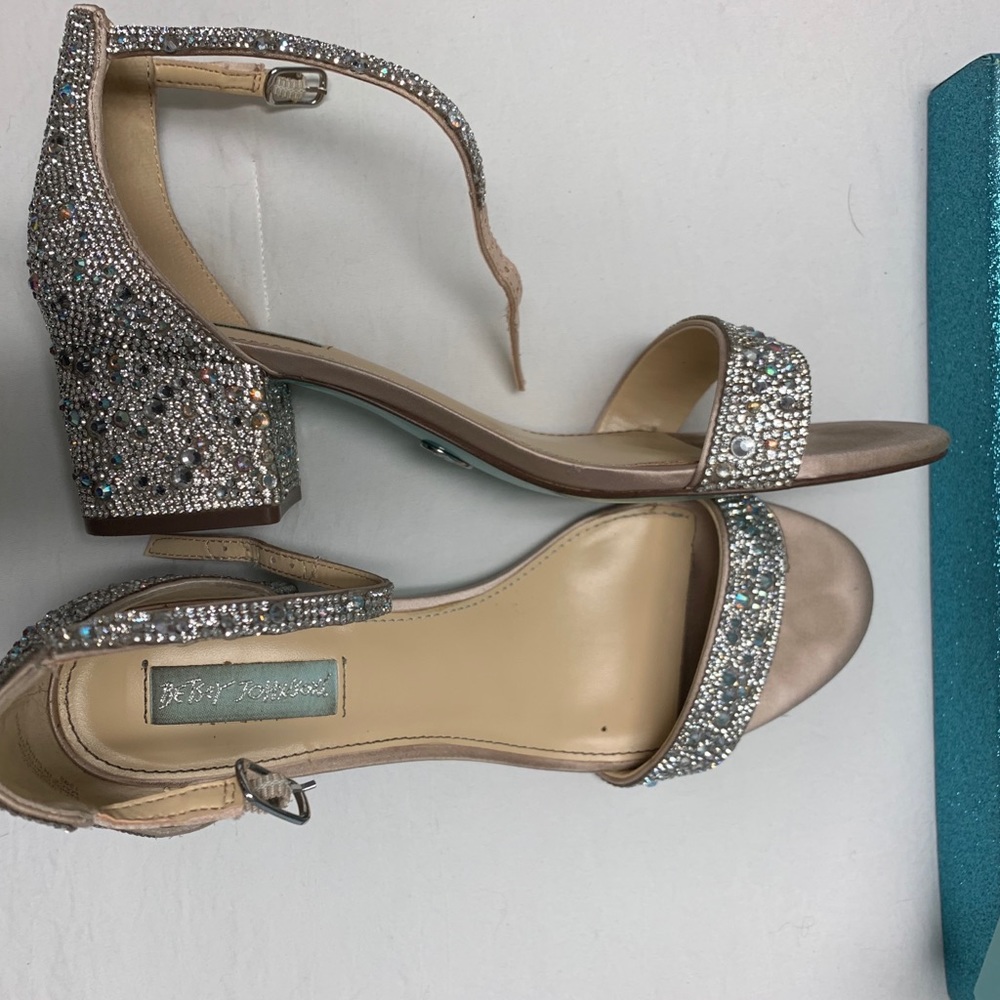 Betsy Johnson blue bottom heels